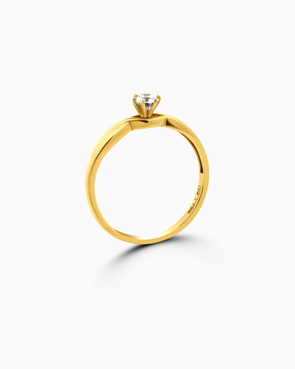 Elegant Prong Solitaire Ring