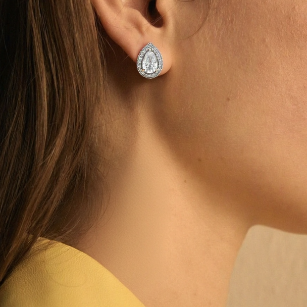 The Pear Halo Diamond Earrings (1.27ctw) – 18k Gold