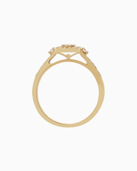 18K Gold Round Brilliant Diamond Bold Solitaire Ring