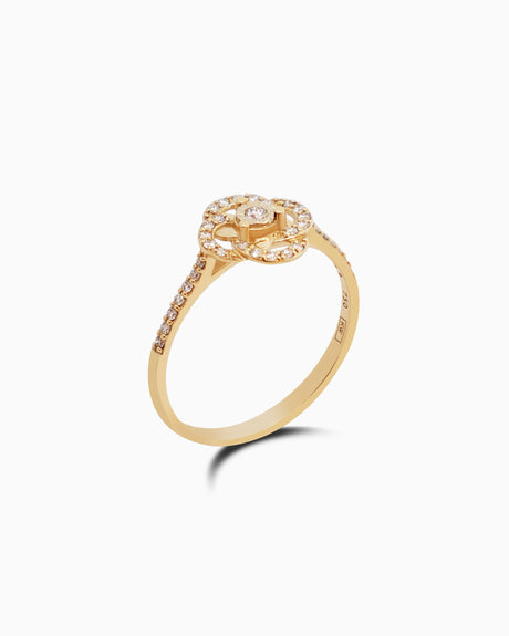18K Gold Round Brilliant Diamond Charming Solitaire Ring