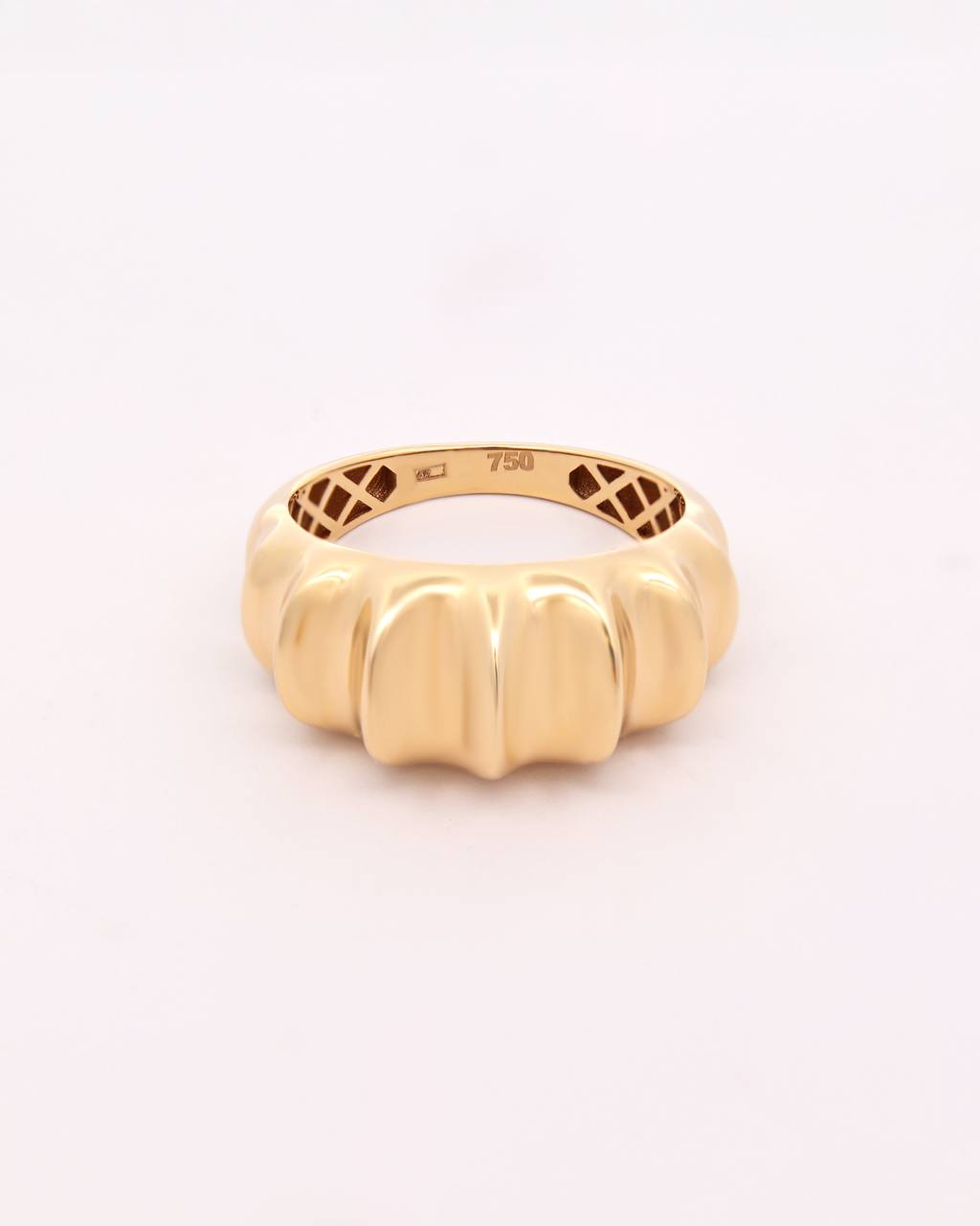 18K Gold Sculpted Dome Ring – 3g