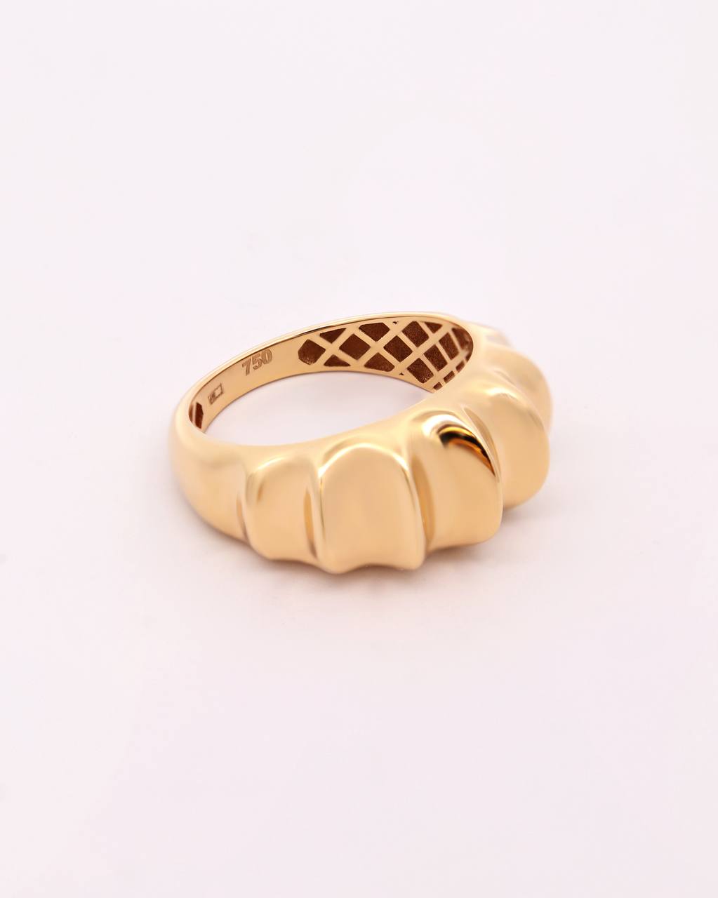 18K Gold Sculpted Dome Ring – 3g