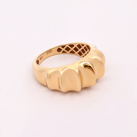 18K Gold Sculpted Dome Ring – 3g