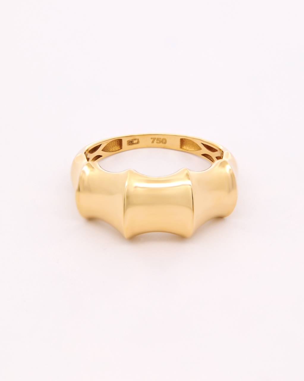 18K Gold Sculpted Band Ring – 2.40g