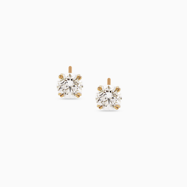 2-Carat Solitaire Stud Earrings – 18k Yellow Gold (2.10ctw)